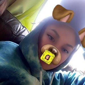 Meet your Posher, Daniela